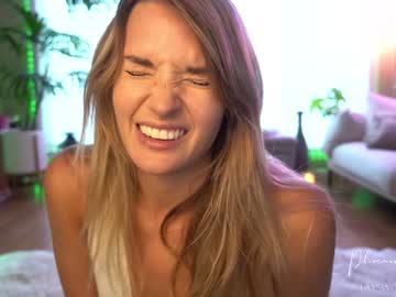 cam girl phoenix_taylor image #2057210
