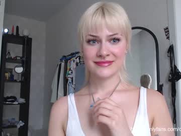 cam girl _mllymoore_ image #2244615