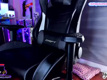 cam girl yesikasaenz image #2374151