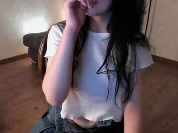 cam girl carolemilys image #3945210