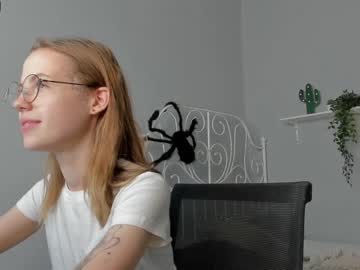 cam girl asemiluna image #423960