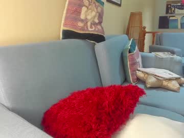cam girl noemibcnz image #1960474