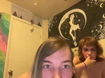 cam couple polyhouseofgays image #3031789