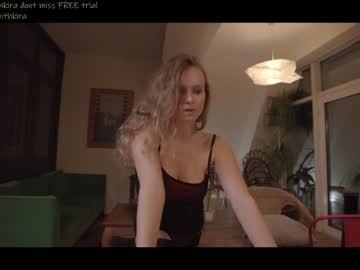 cam girl chillwithkira image #1107631
