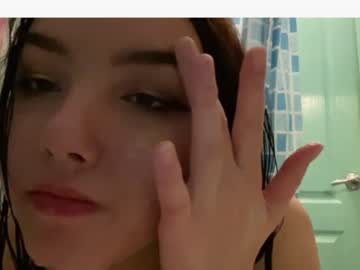cam girl babyhomealone image #927206