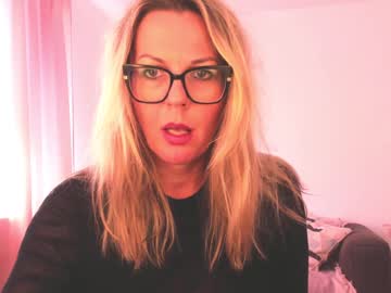 cam girl esmimilf image #4013274