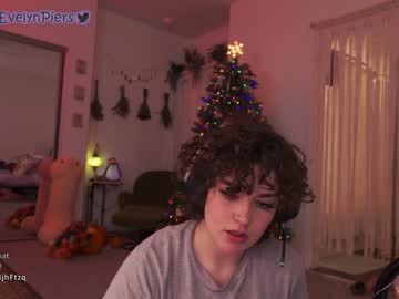 cam girl evelynpiers image #3133997