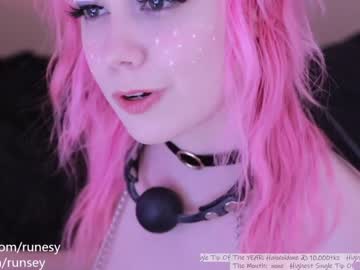 cam girl runesy image #1935669