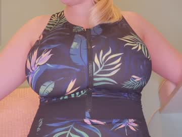 cam girl aveksmr image #2071152