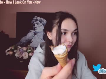 cam girl hollyextra image #2176981