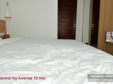 cam girl carolinaherera image #2497297