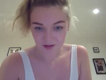 cam girl redroseldn image #3733137