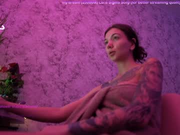 cam girl kronniekray image #648472