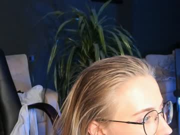 cam girl linellali image #2850929