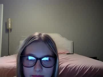 cam girl lilly_starrr image #4027660