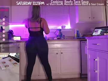cam girl milavalentinax image #3749175