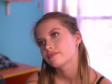 cam girl kiss_kay image #4080423