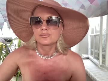 cam girl gl1tter_barbie image #2577866