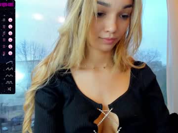 cam girl sassyt33n image #3558775