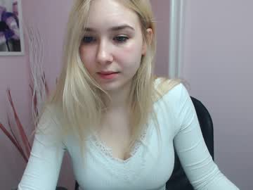 cam girl lila_page image #1096268