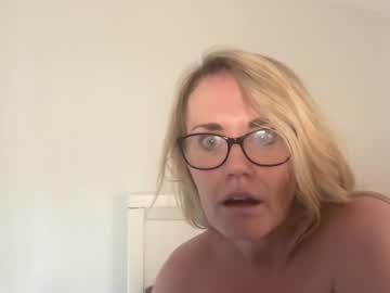 cam girl leejohnstonxox image #4067156