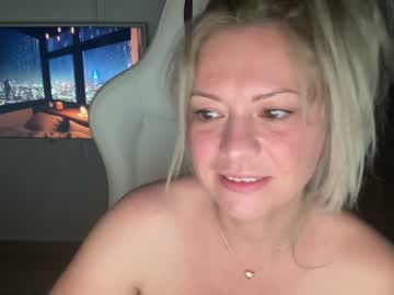 cam girl kiradivine image #2500392