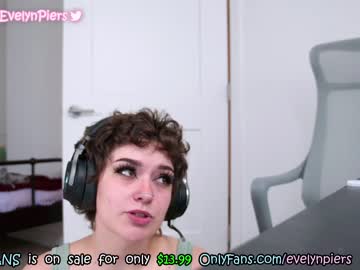 cam girl evelynpiers image #1813046