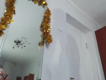 cam girl babyhomealone image #935024