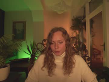 cam girl chillwithkira image #711818