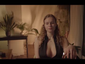 cam girl chillwithkira image #1437154