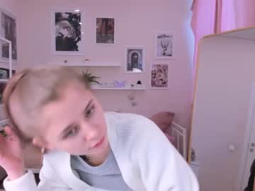 cam girl andrea_nessen image #1334349