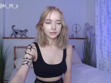 cam girl little__kittty image #2554635