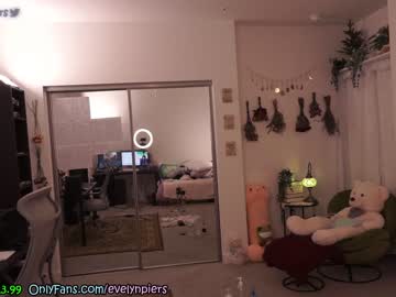 cam girl evelynpiers image #3470140