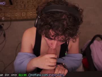 cam girl evelynpiers image #3476671