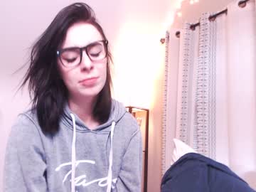 cam girl eeeveee image #439052
