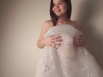 cam girl helenmoors image #3896837