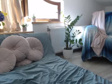 cam girl taralanes image #2333842