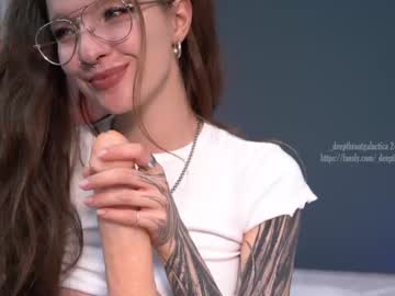cam girl _deepthroatgalactica image #2492029