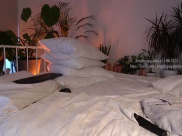 cam girl _deepthroatgalactica image #2003549