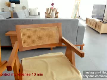 cam girl carolinaherera image #3742789