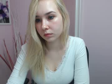 cam girl lila_page image #1096836