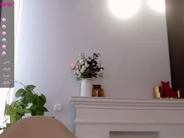 cam girl small_blondee image #1808602