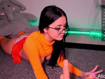 cam girl alicia_uwu image #2917702