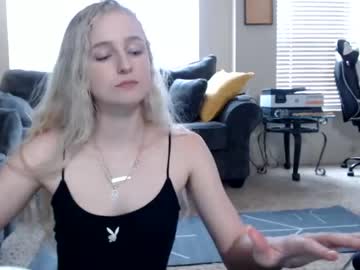 cam girl peachezzs image #804651