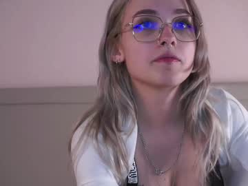 cam girl elinacherry image #4037440