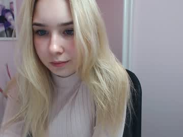 cam girl lila_page image #1090348