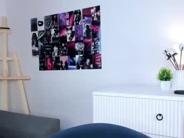 cam girl approche_toi_petite image #4020519