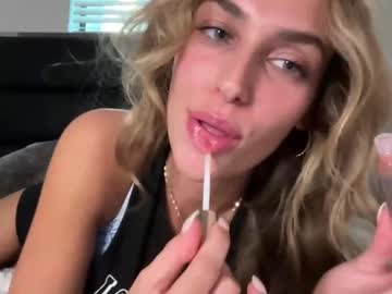 cam girl lily266154 image #4003924