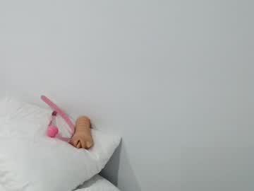 cam girl hornypetitegirl77 image #2791102