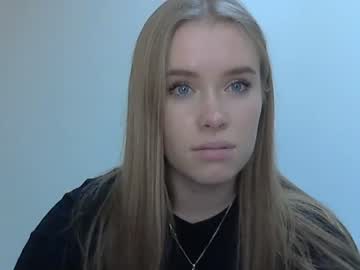 cam girl bite_big_lips image #582081